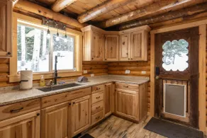 330 E Trail Road Cabin Secluded Mountain Getaway - Image 3