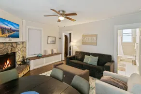 Cozy W fireplace Near DT Libertyville & Naval Base - Image 3