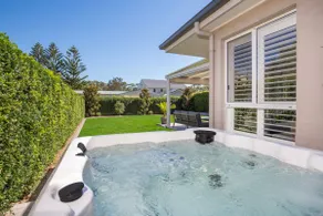 Bluewater Jervis Bay - Pet Friendly Luxury with Spa - 5 Mins Walk to Beach - Image 2