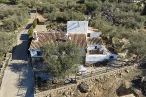 Landhaus 'Cortijo Salva' mit Bergblick, privatem Garten und WLAN - Image 3