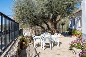 Landhaus 'Cortijo Salva' mit Bergblick, privatem Garten und WLAN - Image 4