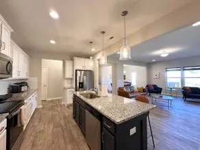 Stylish Townhouse Retreat in Peaceful Harrisburg - Image 2