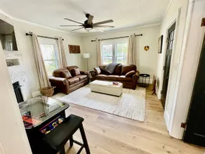 Charming Family Cottage | Sleeps 8 - Image 4