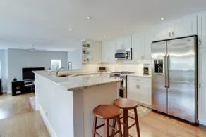Sojourn Spacious Historic 2 BR with Modern Updates - Image 4