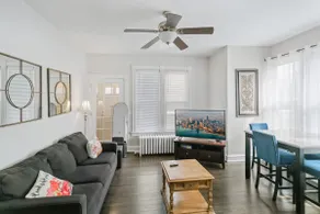 Modern apt in DT Libertyville Near Naval Base - Image 2