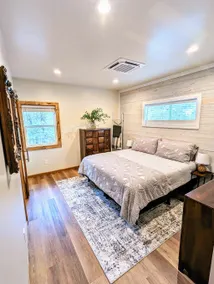 Relax & Recharge in Cozy Pinetop 2BR Retreat - Image 4