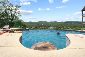 Cliffside Lake Retreat - 2 BDR Walk to Table Rock - Image 3