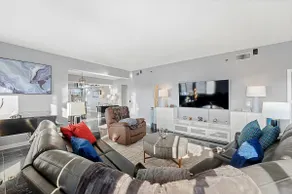 Luxury Massive Penthouse in Watertown 8123 - Image 4