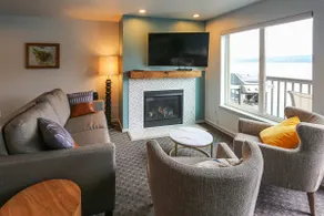 Orca Oasis: Waterfront, Discovery Bay, Pool/HotTub - Image 5