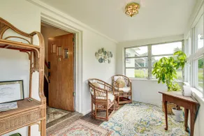 Charming Gardiner Home w/ Yard & Sunroom - Image 4