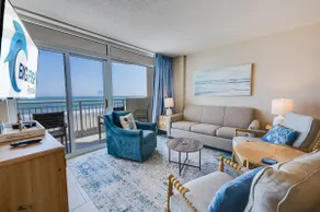 Amazing Baywatch 3BR with Pools Direct Ocean Front - Image 2