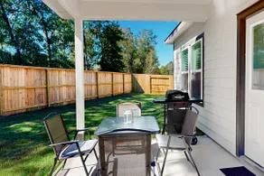 Patio Dining & Yard: Porter Escape, 3 Mi to Golf - Image 2