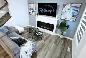 Three King Beds|Central A/C|Fireplace|Park|Disney+ - Image 2