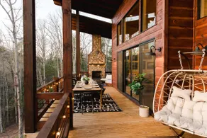 Luxe Cabin • 3 Kings, Hot Tub, Views • Blue Ridge - Image 3