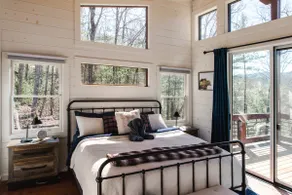 Luxe Cabin • 3 Kings, Hot Tub, Views • Blue Ridge - Image 5