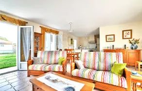 2 bedroom beautiful home in Saint-Pierre-d'Oléron - Image 4