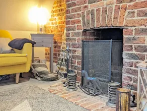 Thomond House, Midhurst -  a flat that sleeps 4 guests  in 2 bedrooms - Image 2
