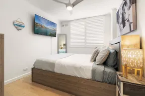 Stylish Manly Apartment with Harbour Views - Image 5