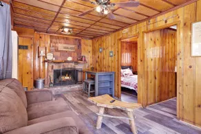 * SINGLE STORY RESORT CABIN ~ Gå til Lake / Village ~ - Image 3