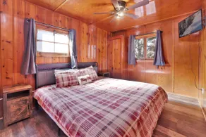* SINGLE STORY RESORT CABIN ~ Gå til Lake / Village ~ - Image 5