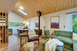 Harstine Island cabin - Image 4