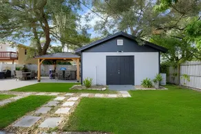 Private Pool & Tiki Bar Near Madeira Beach - Image 2
