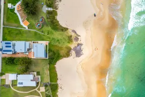 Beachfront Bliss - Image 2