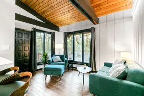 Private 1 Bed w/Loft on 5 Wooded Acres + Rock Wall - Image 2