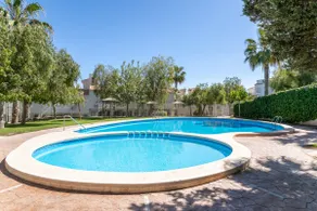 Bungalow 213 - Image 5
