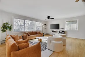 Poconos Home w/all-season indoor pool, sleeps 8 - Image 3