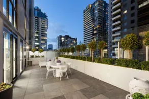 Huge private wrap-around terrace near Crown Casino - Image 3