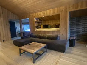 Newly renovated apartment with a central location - Image 4