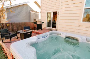 HotTub Jacuzzi Tub Theater Pooltable 420Friendly - Image 5