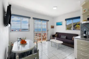 Maison de vacances 'Puerto De La Estaca 1' avec vue sur la mer et terrasse privée - Image 3