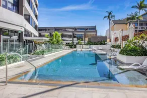 Three bedroom Villa in Central of Surfers Paradise - Image 2