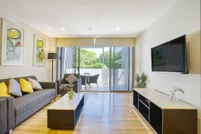 Three bedroom Villa in Central of Surfers Paradise - Image 3