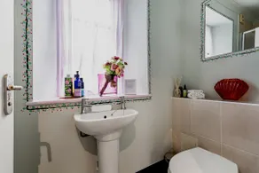 Apartment-Bathroom with Shower-Two Russell - Image 4