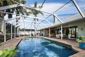 Nokomis Pool Home on the Canal - Image 4