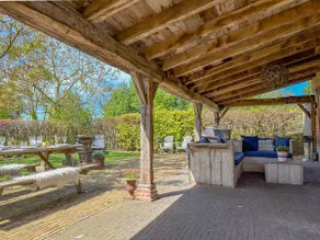 Idyllic House with hot tub and garden - Image 5