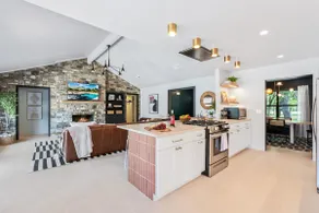 Ranch+Guesthouse—Pool+Hot Tub—Sleeps 16—Goats - Image 3