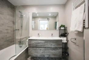 Ondarreta Villa Apartment - Image 5