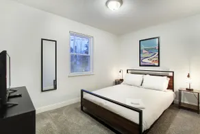 Stylish 2BR Apt w/ Parking, Near Airport - Image 3