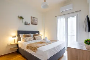 Zephyr 3-Bedroom Apartment in Athens - Image 3