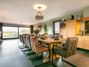 Family-friendly farmhouse with stables - Image 3