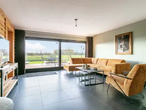 Family-friendly farmhouse with stables - Image 2