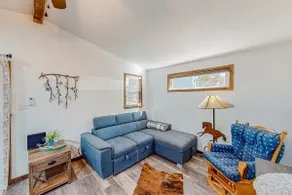 1BR Dog-friendly Lakefront Cabin w/ Canoes - Image 4
