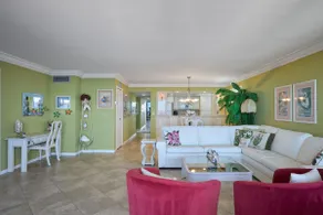 Charmant appartement de vacances adapté aux familles avec piscine chauffée, terrasse et jacuzzi | Vue plage | Plage à proximité - Image 5