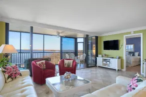 Charmant appartement de vacances adapté aux familles avec piscine chauffée, terrasse et jacuzzi | Vue plage | Plage à proximité - Image 3