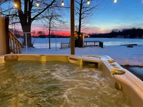 Sunset Shores Lake House- Summer Adventure Awaits - Image 2