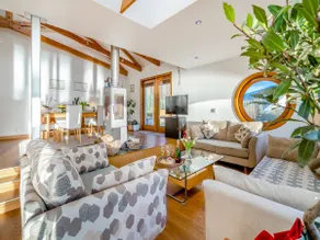 Shore House - Image 3